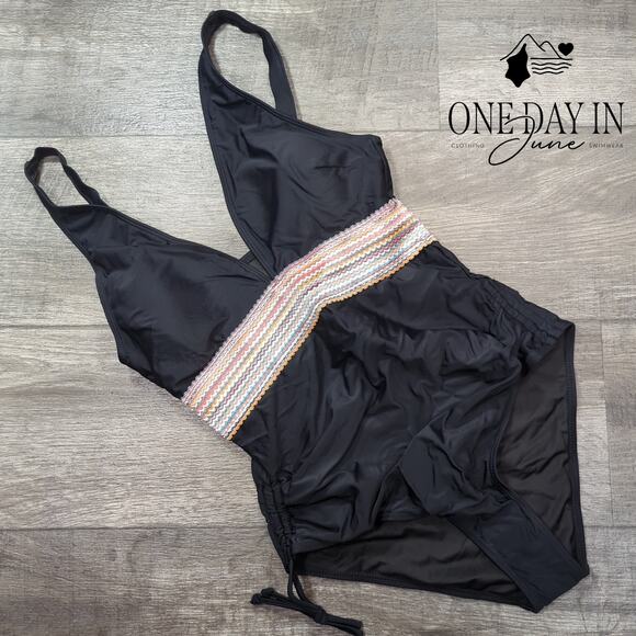 Blooming Jelly Tummy Control One Piece Swimsuit Size M - Picture 2 of 5